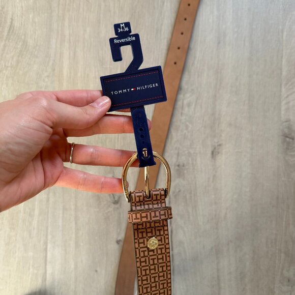 TOMMY HILFIGER reversible belt logo and plain sides size M 34-36 NWT - Picture 1 of 7